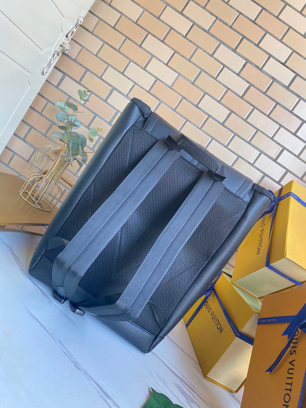 ルイヴィトンバッグ側面デザイン